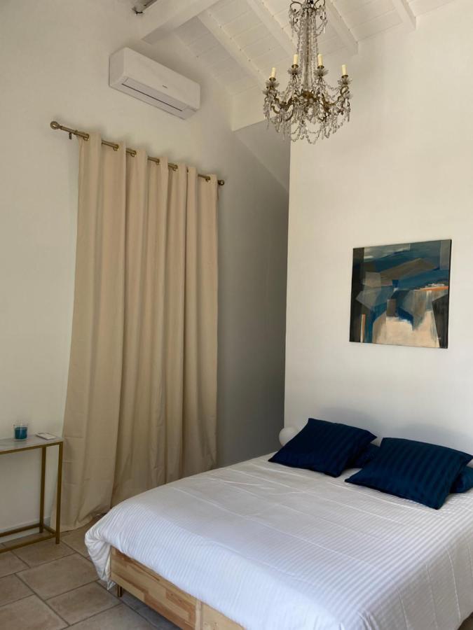 Jas De Berrias Chambre D'Hote Exterior photo
